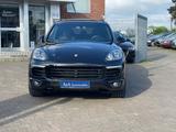 Porsche Cayenne Diesel, Luftfederung, Panorama, AHK,PDLS - Porsche Gebrauchtwagen von 2015