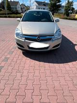 Opel Astra - Opel Astra aus 2009 mit Diesel-Antrieb: Kombi