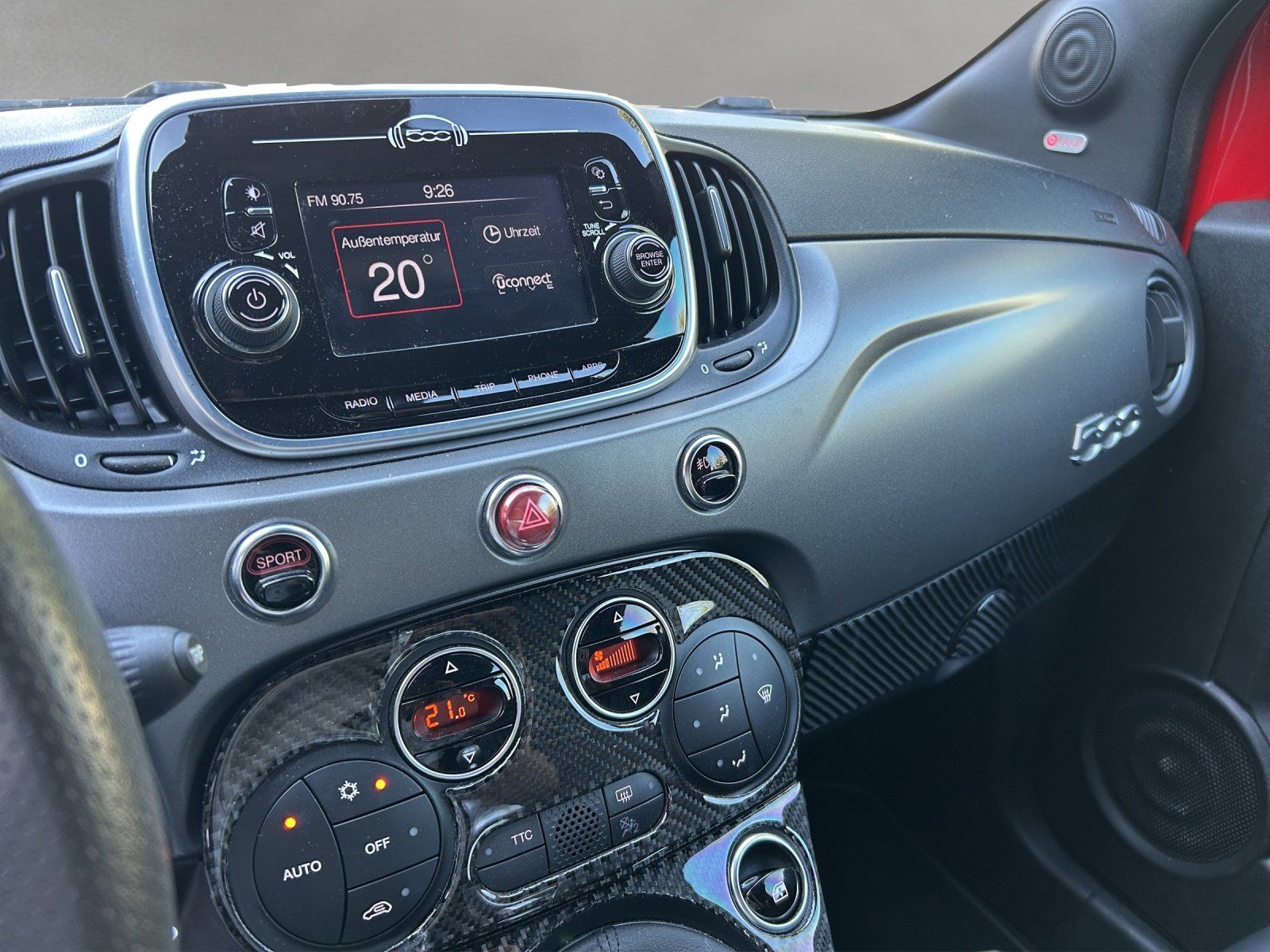 Fahrzeugabbildung Abarth 595 1.4 T-Jet Turismo Beats Carbon Leder Xenon