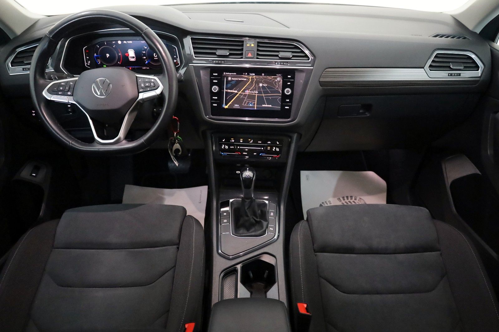 Fahrzeugabbildung Volkswagen Tiguan Allspace Life,Navi,LED,4xSH,ACC,AHK +WR