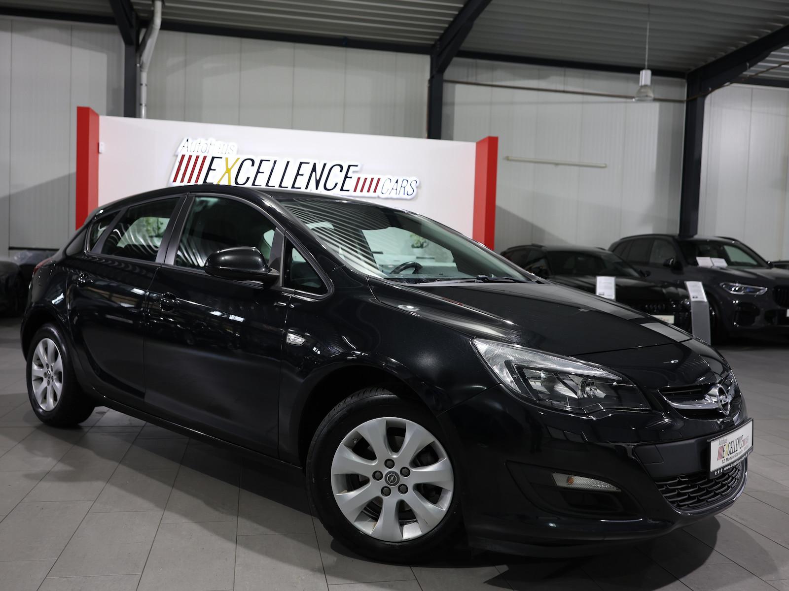 Opel Astra J 1.6 STYLE / LEDER / TEMPOMAT / PDC / SHZ