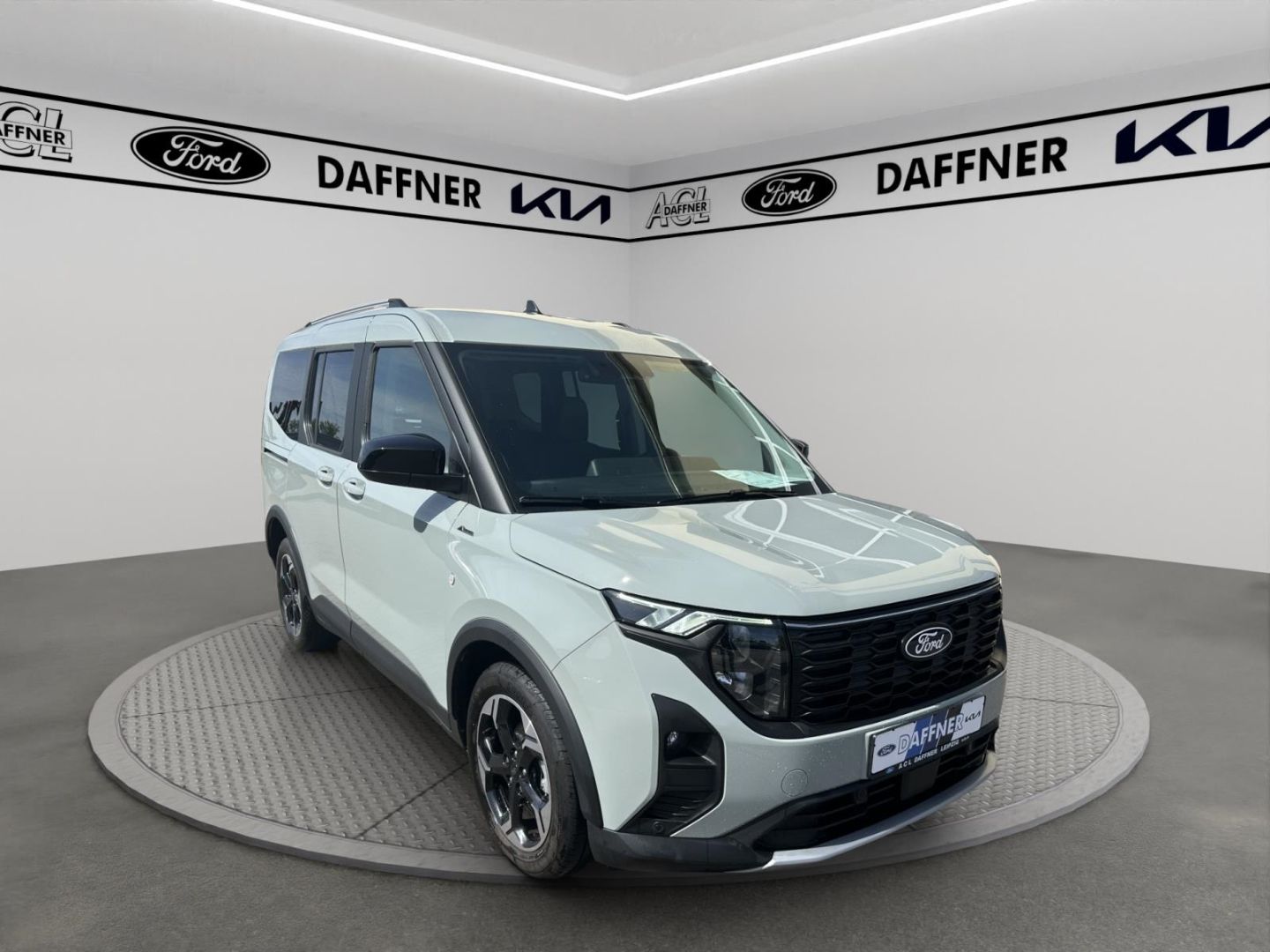 Fahrzeugabbildung Ford Tourneo Courier Active 1.0 EcoBoost WINTERPAKET