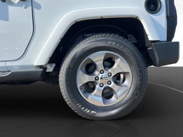 Jeep Wrangler 2.8 CRD Sahara AHK+SHZ+LM+Leder+Tempoma
