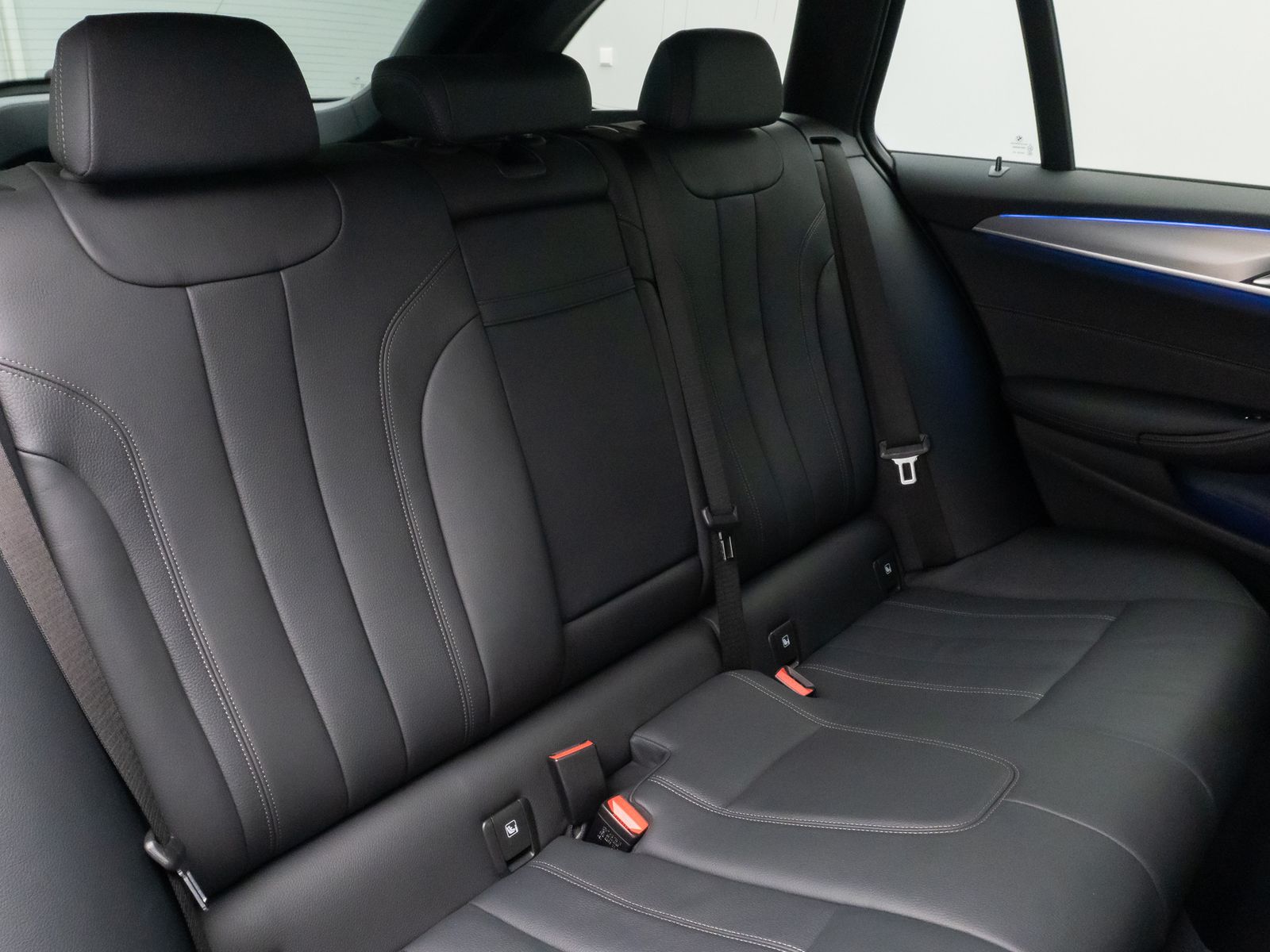 Fahrzeugabbildung BMW 540d xD M Sport Kamera HUD DAB H/K 4xKlima AHK