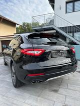 Maserati Levante Diesel 3.0 V6 | 8-fach bereift  - Maserati Levante aus 2016