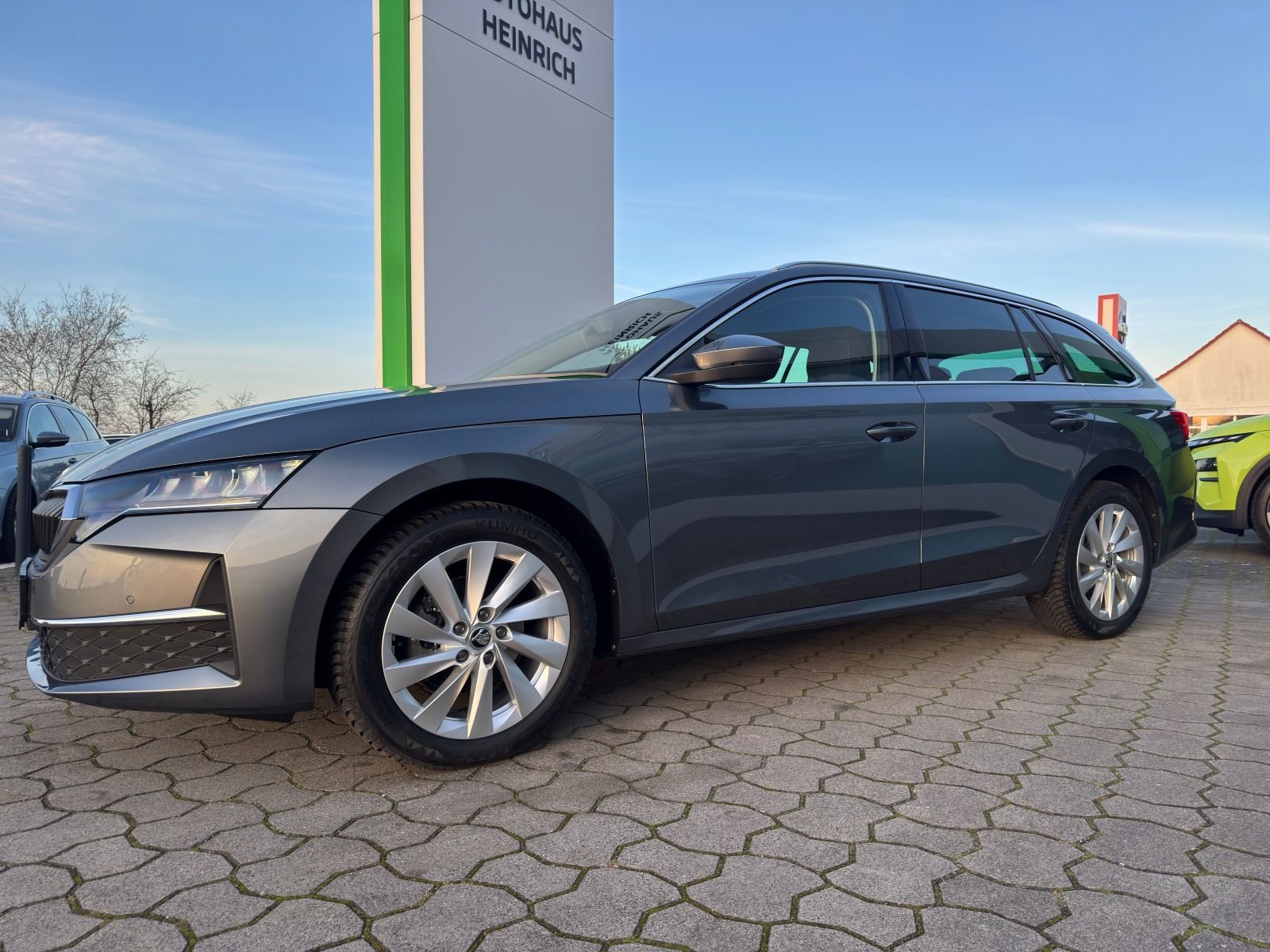 Fahrzeugabbildung SKODA Octavia Combi1.5 TSI DSG*RFK*AHK*Allwetter