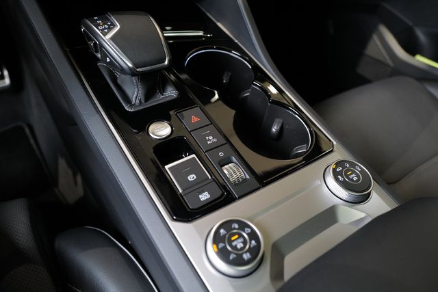 Volkswagen Touareg 3.0TDI R-Line BlackStyle Nachtsicht Dyna