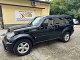 Dodge Nitro Nitro 2.8 L4 crd 16v R/T 4wd auto dp - Dodge Nitro mit Diesel-Antrieb: Automatik