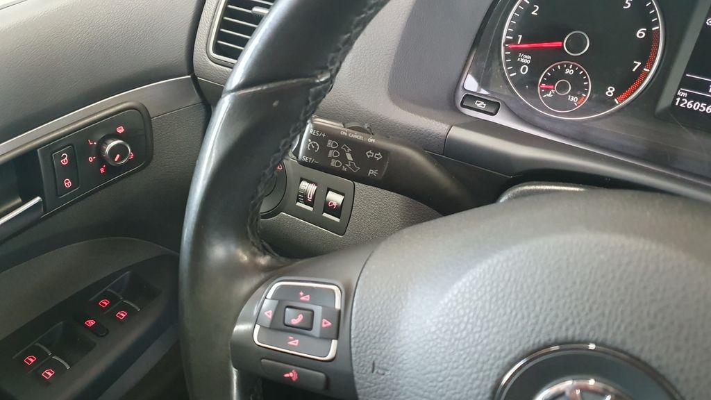 1.4 TSI DSG*Bi-Xenon*AHK*PANO*KAMERA*NAVI