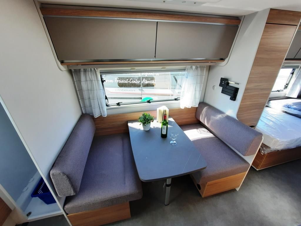 Fahrzeugabbildung Dethleffs Nomad 490 EST Verfüg./Sparen Sie 4.882,- €