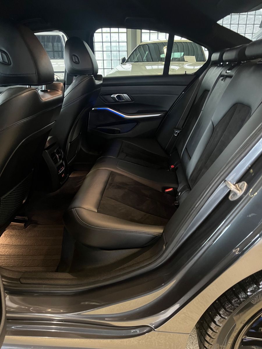 Fahrzeugabbildung BMW M340i Lim. xDrive * 1.HAND *SCHECKHEFT-BMW*360*