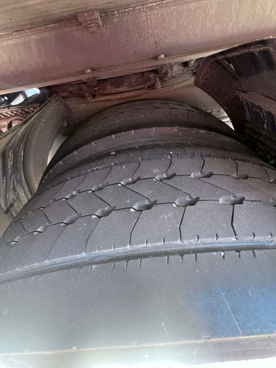 Fahrzeugabbildung Mercedes-Benz Mercedes-Benz Antos 1840 mit Kühlauflieger ROHR