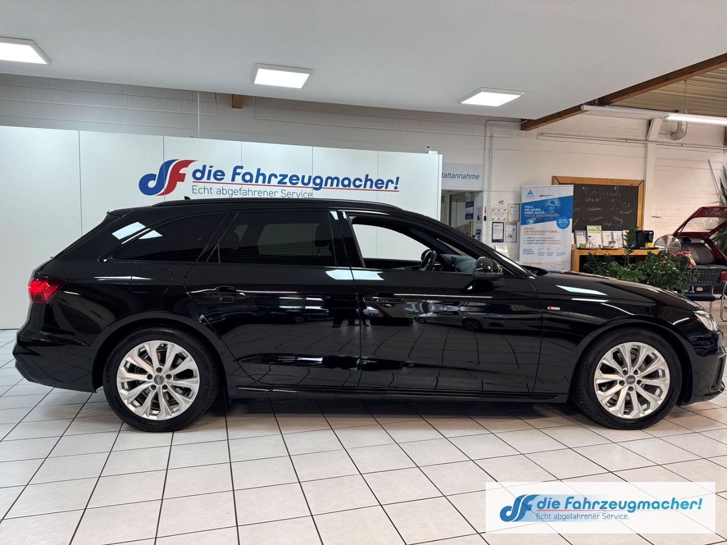 Fahrzeugabbildung Audi A4 Avant 35 TFSI S line Navi Leder LED ACC El. H