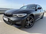 BMW 330e*SAG*M PAKET*GSHD*NAVI*LASER*VIR*HEAD-UP*360 - BMW 330 Gebrauchtwagen in Stuttgart