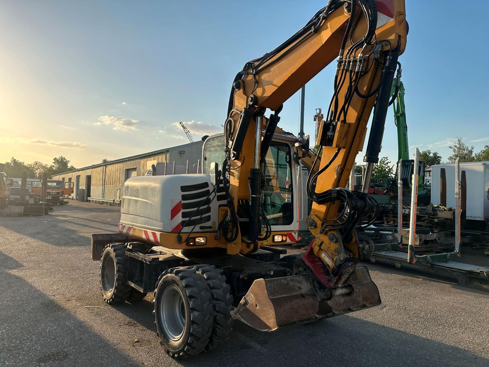 Terex TW85 VERSTELLAUSLEGER, SCHNELLW ZSA 3X LÖFFEL