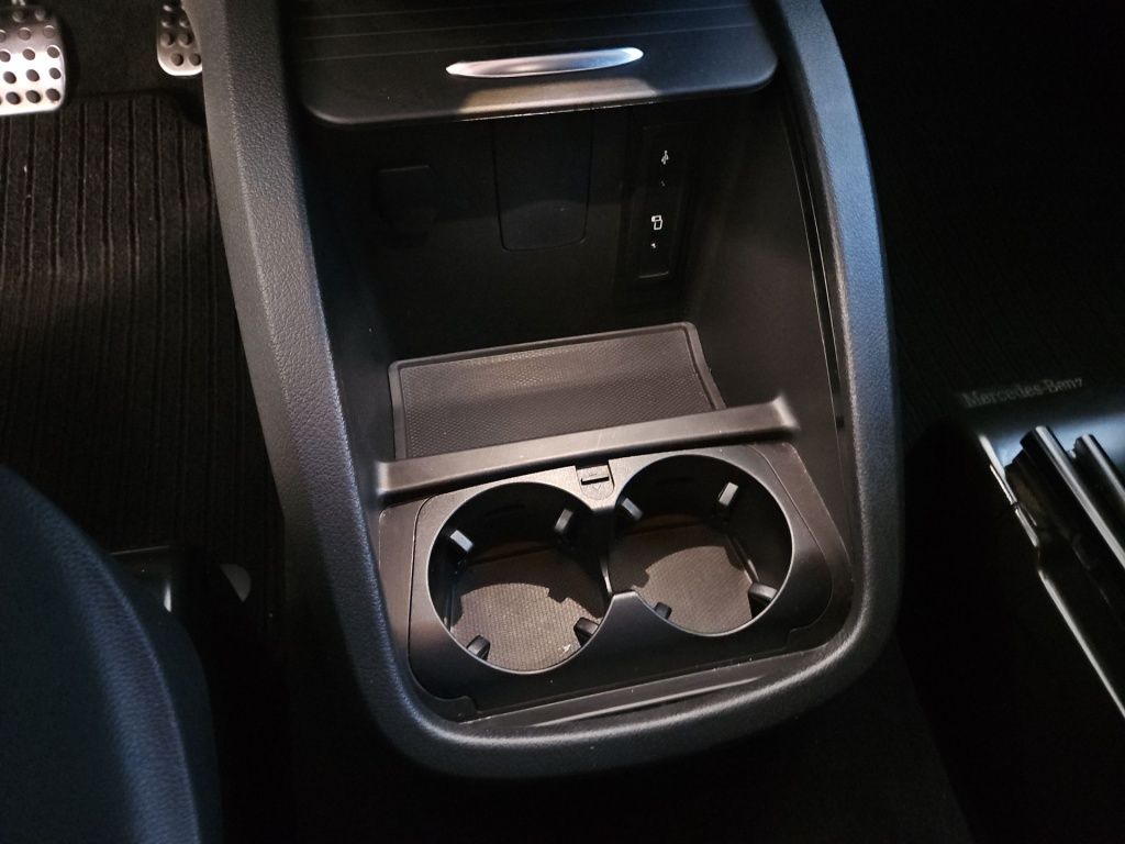 Fahrzeugabbildung Mercedes-Benz V 250 d Edition lang AMG 7 Sitze Standhz AHK LED