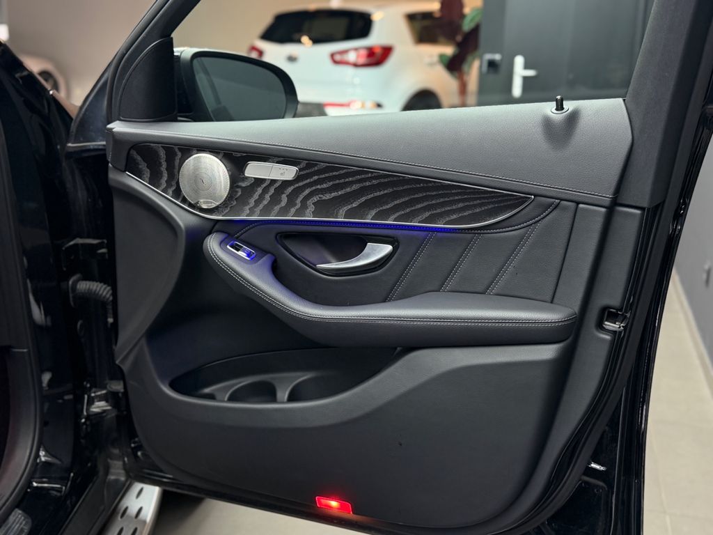 MERCEDES-BENZ GLC 63 S AMG 4Matic*CAM*PANO*NIGHT*AHK*ACC*BURM MERCEDES-BENZ GLC 63 S AMG 4Matic*CAM*PANO*NIGHT*AHK*ACC*BURM