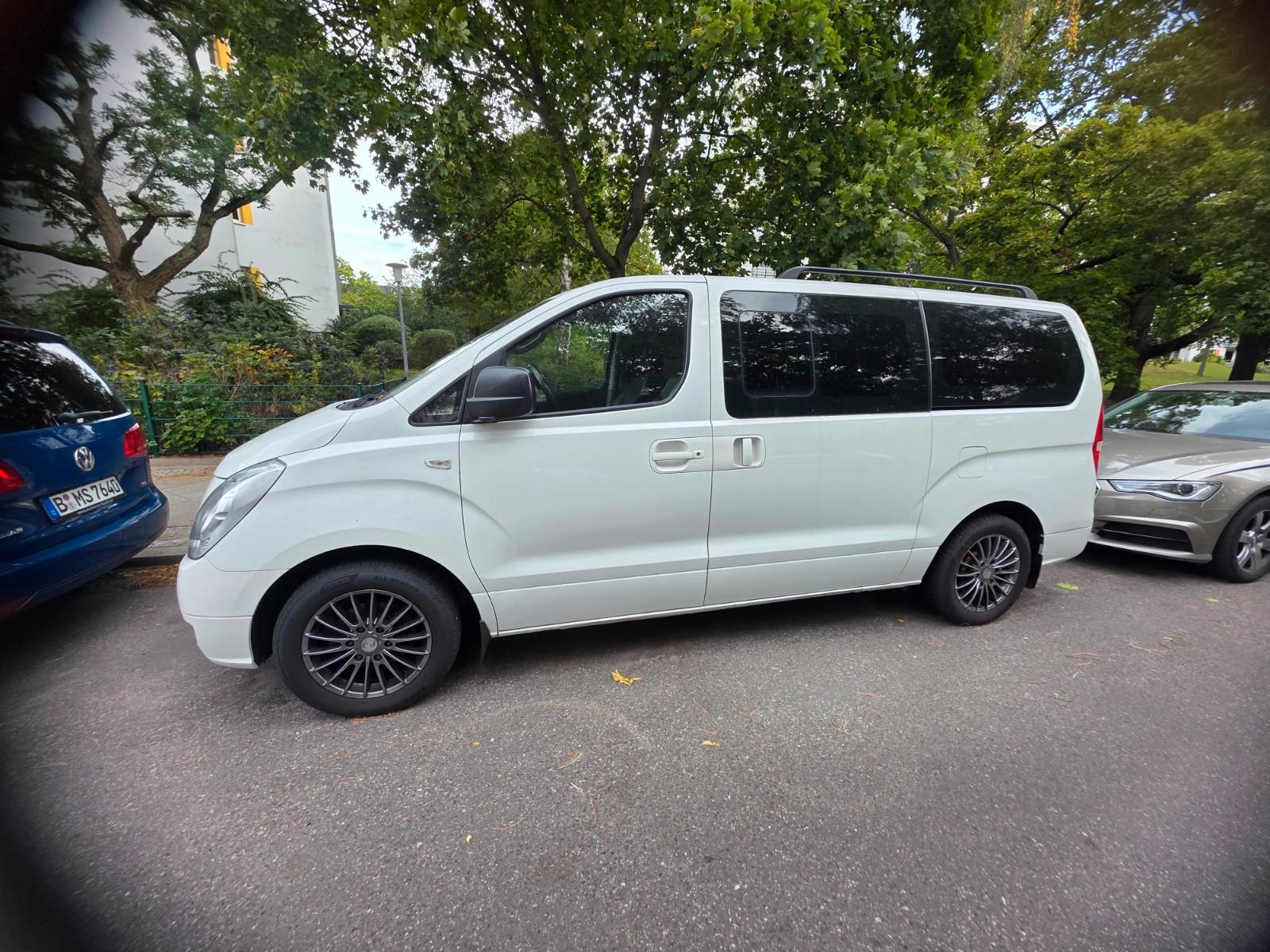 Hyundai H-1 8sitzer Automatik