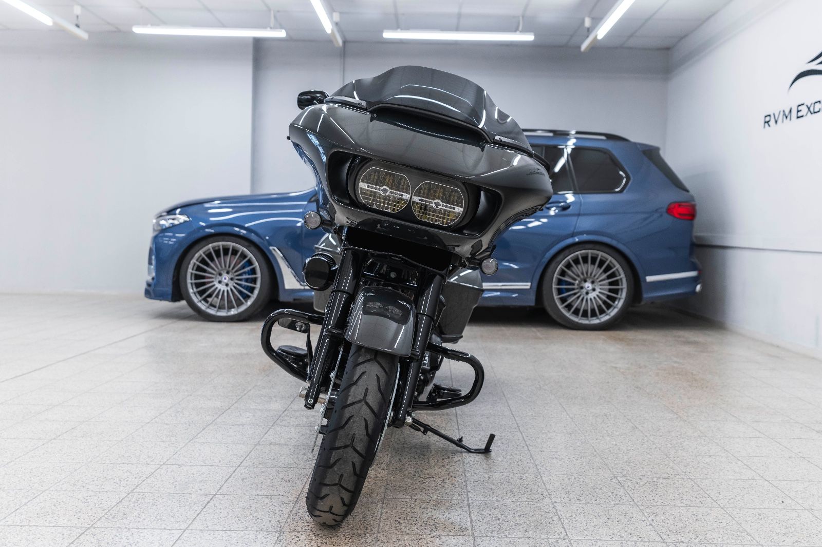 Fahrzeugabbildung Harley-Davidson FLTRXST Road Glide