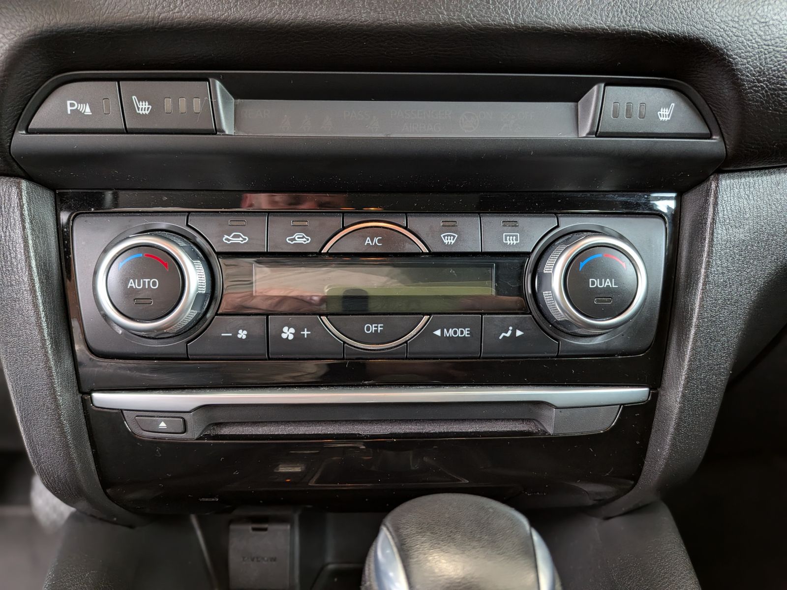 Fahrzeugabbildung Mazda 6 2.0 Aut. Exclusive-Line LED Tempomat PDC SHz