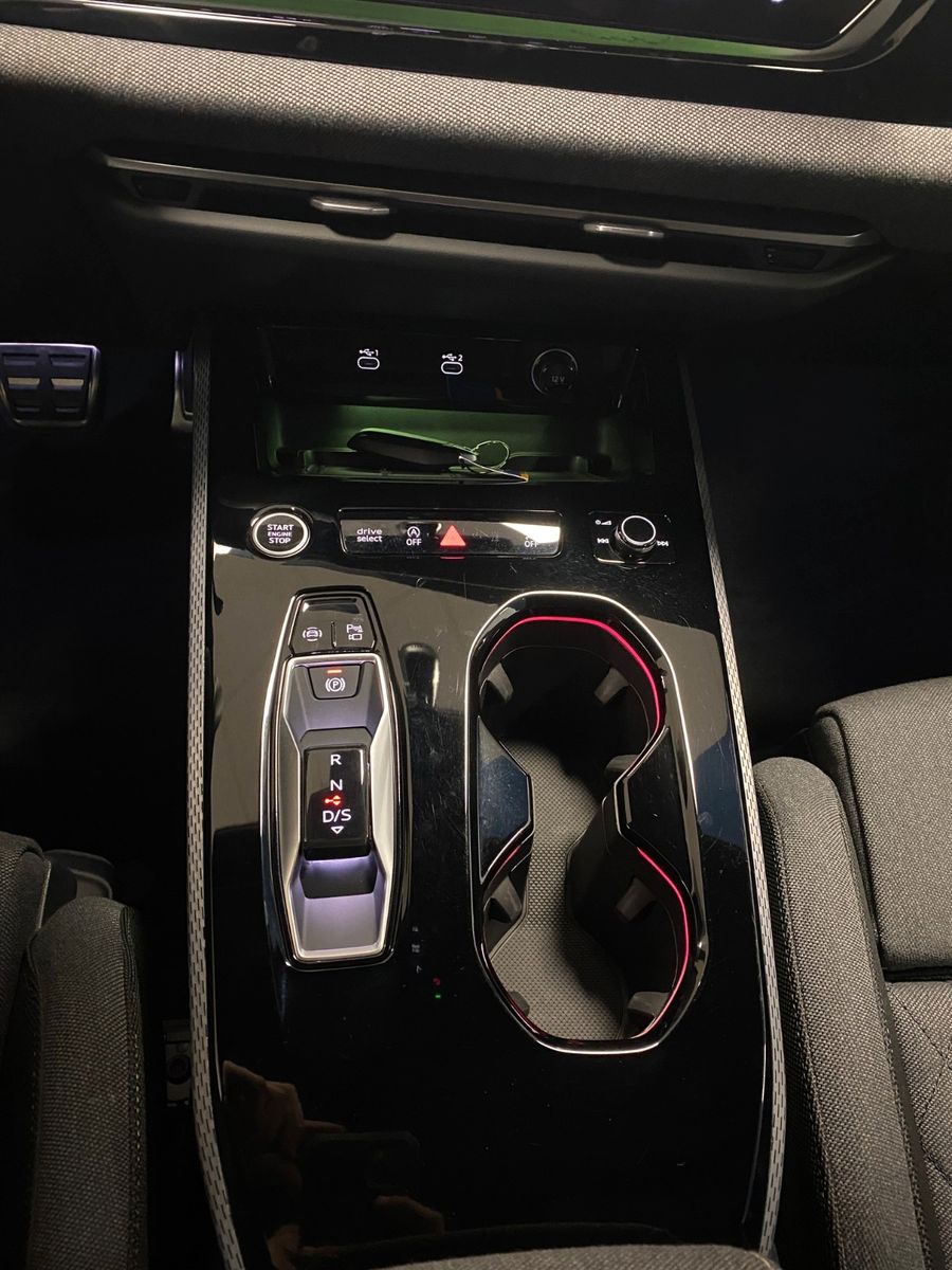 Fahrzeugabbildung Audi A5 B10 TFSI S tronic S-Line Avant+NAVI+19"+ACC+