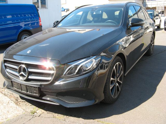 MERCEDES-BENZ E 220d E T-Modell Avantgarde 9G