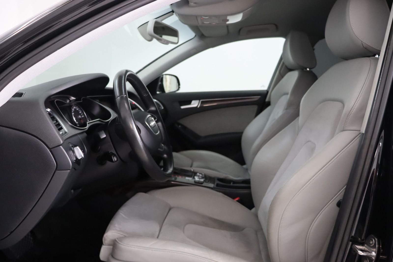 Fahrzeugabbildung Audi A4 3.0 TDI S tronic * Xenon * Navi * el. Sitze