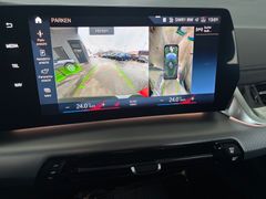 Fahrzeugabbildung BMW 218d AT Luxury Line -- AHK/Pano/DrivingProf/19LM