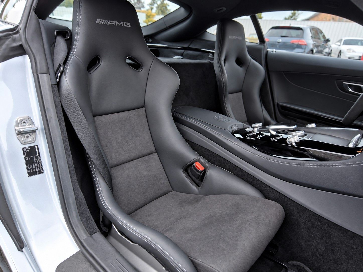 Fahrzeugabbildung Mercedes-Benz AMG GT R Coupe/Orig. 590 km! Neuwagen
