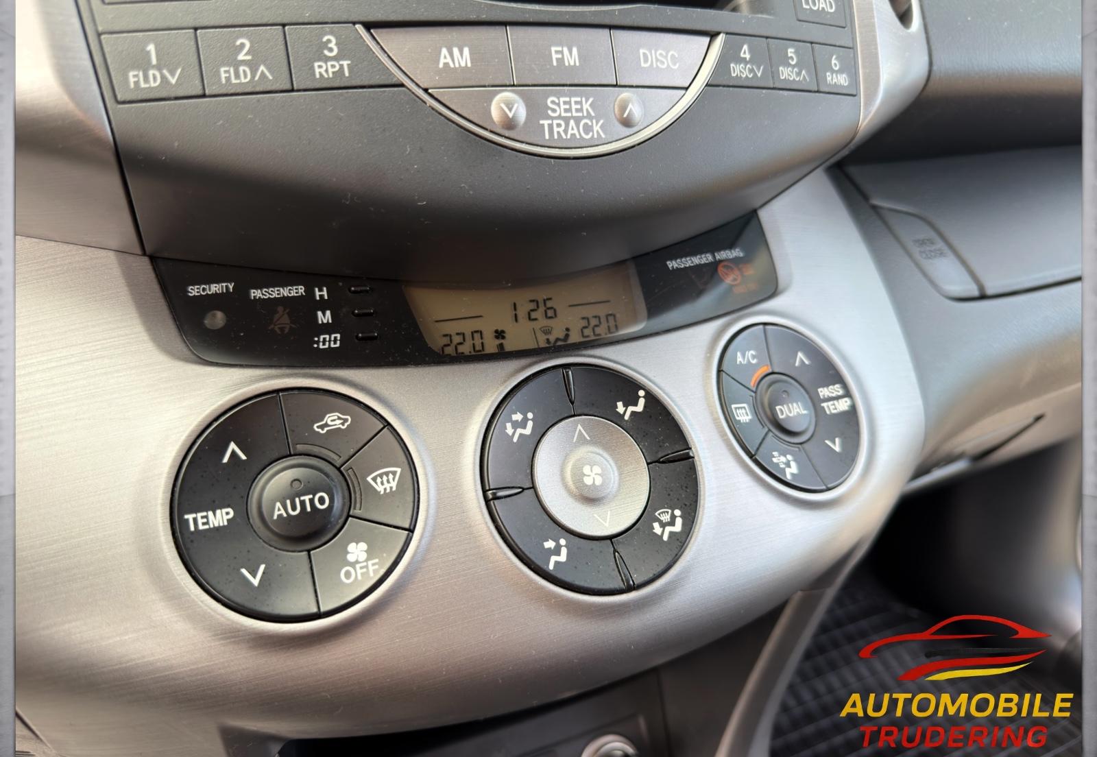 TOYOTA RAV4 - 177 CV -  BVM - VOLANT EN CUIR