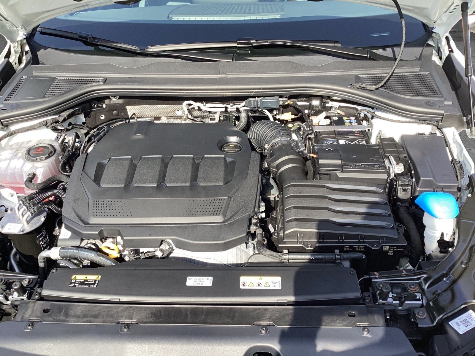 Fahrzeugabbildung Volkswagen Passat TDI Elegance DSG LED ACC AHK NAVI TRAILER