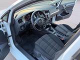 Volkswagen Golf 1.4 TSI DSG, ACC & Standheizung, Perlmutt - VW Golf Gebrauchtwagen in Karlsruhe