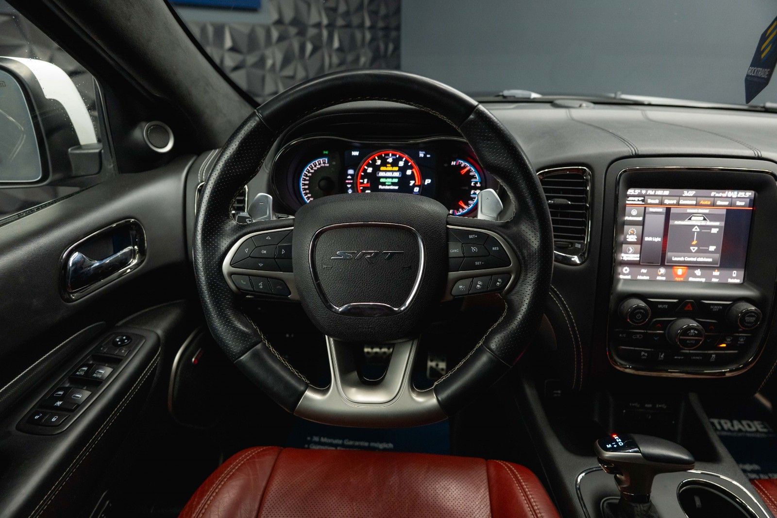 Fahrzeugabbildung Dodge Durango 6.4 V8 SRT Performance 4x4 Night-Paket