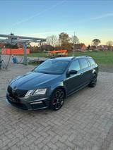 Skoda Octavia 2.0 TDI SCR DSG RS Combi RS - Skoda Octavia: RS TDI Dsg