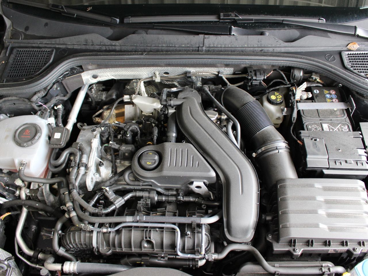 Fahrzeugabbildung Volkswagen Golf Var.1.5 TSI DSG Goal LED/AHK/RFK/NAV/ACC
