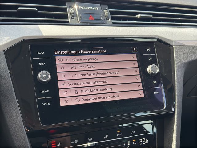 Passat Variant 2.0 TDI Business ACC FACEL. LED