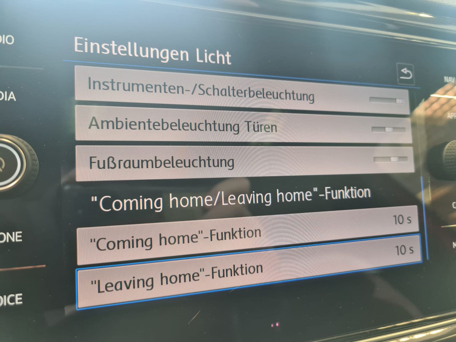 Fahrzeugabbildung Volkswagen T-Roc Sport 4Motion / NAVI / LED / KAMERA