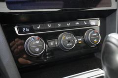 Fahrzeugabbildung Volkswagen Arteon 2.0 TDI R LINE NAVI/LED/PANO/KAMERA/LEDER