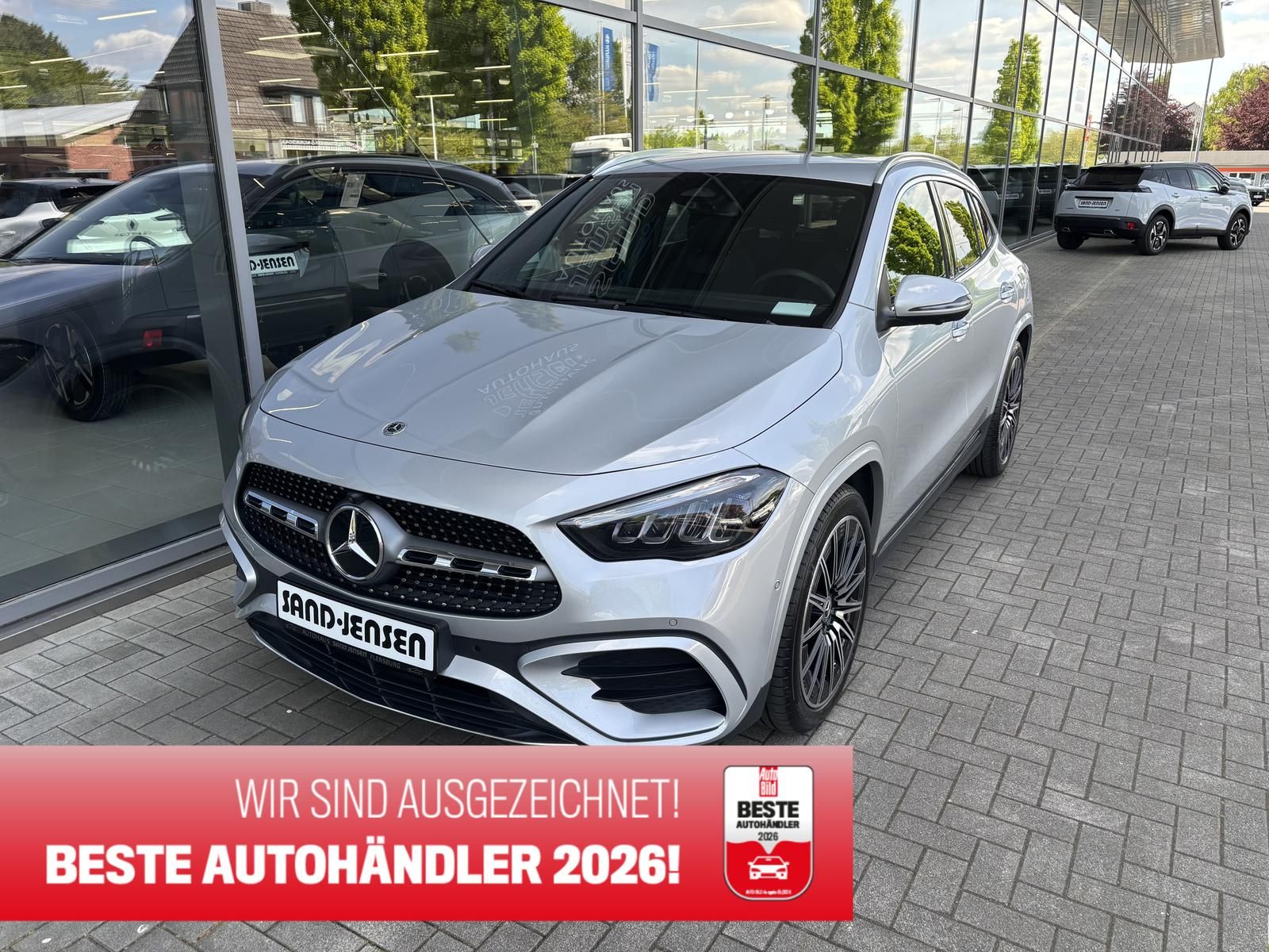 MERCEDES-BENZ GLA 200 AMG Line Premium Standhzng AHK 360° 20"
