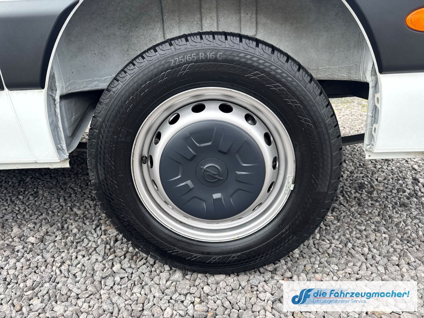 Fahrzeugabbildung Opel Movano B Kasten L3H2 3,5t 2.3 CDTI Biturbo Regen