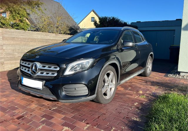 MERCEDES-BENZ GLA 200 AMG Line, Automatik, Benzin, TOP Zustand