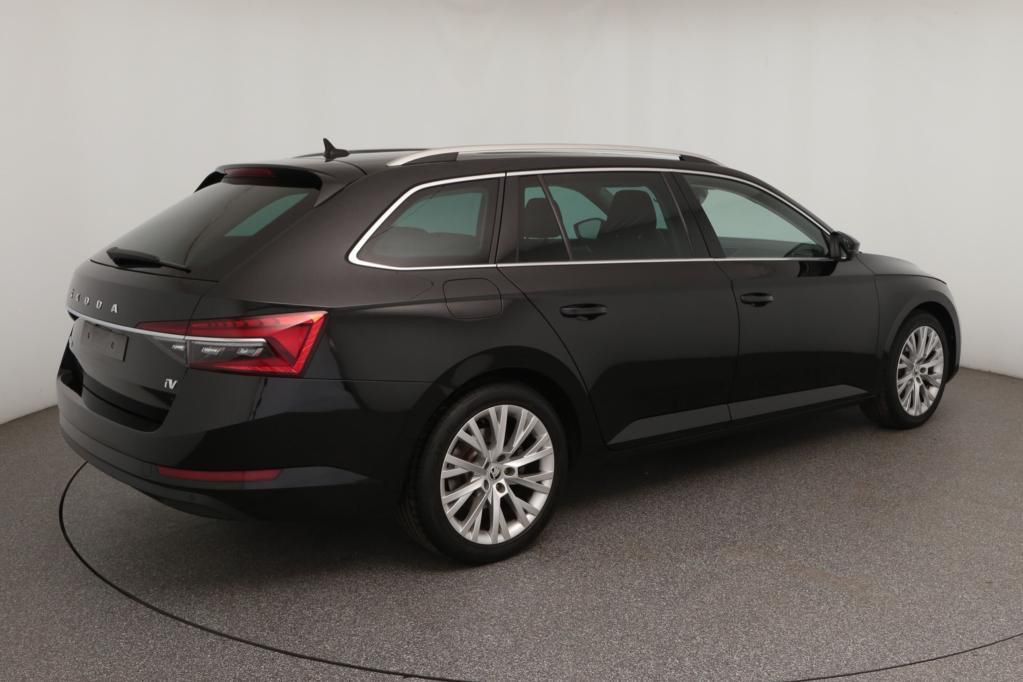 Skoda Superb iV Combi Style 1.4 TSI 160kW Pano*PDC*NAV