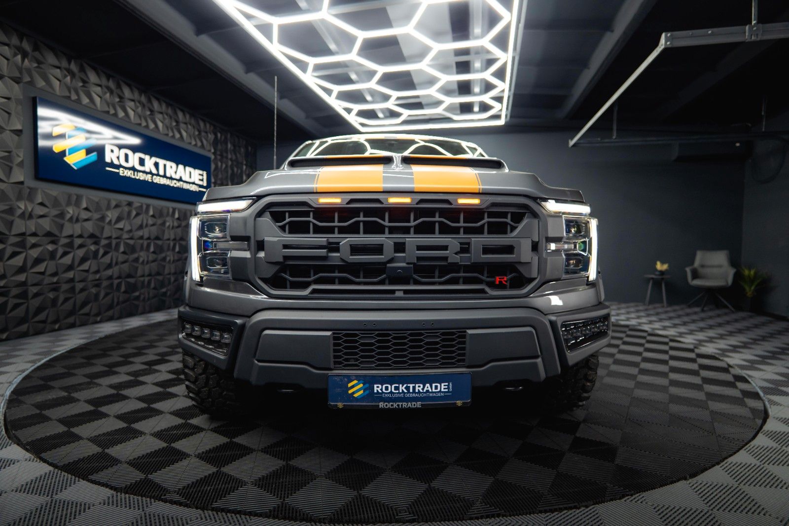 Fahrzeugabbildung Ford F150 5.0L V8 4x4 Offroad SuperCrew RAPTOR 19%