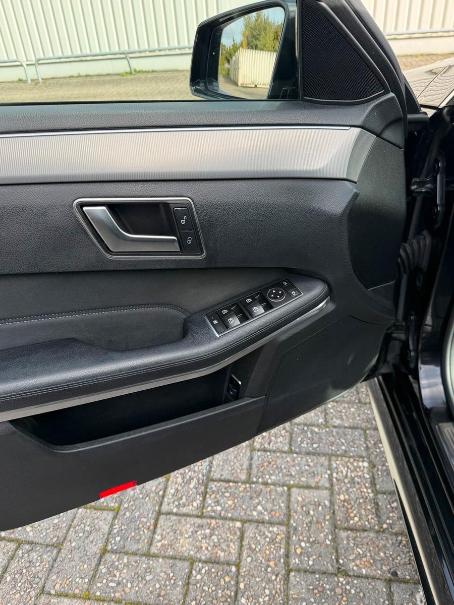 Mercedes-Benz E250 2014 — photo 9