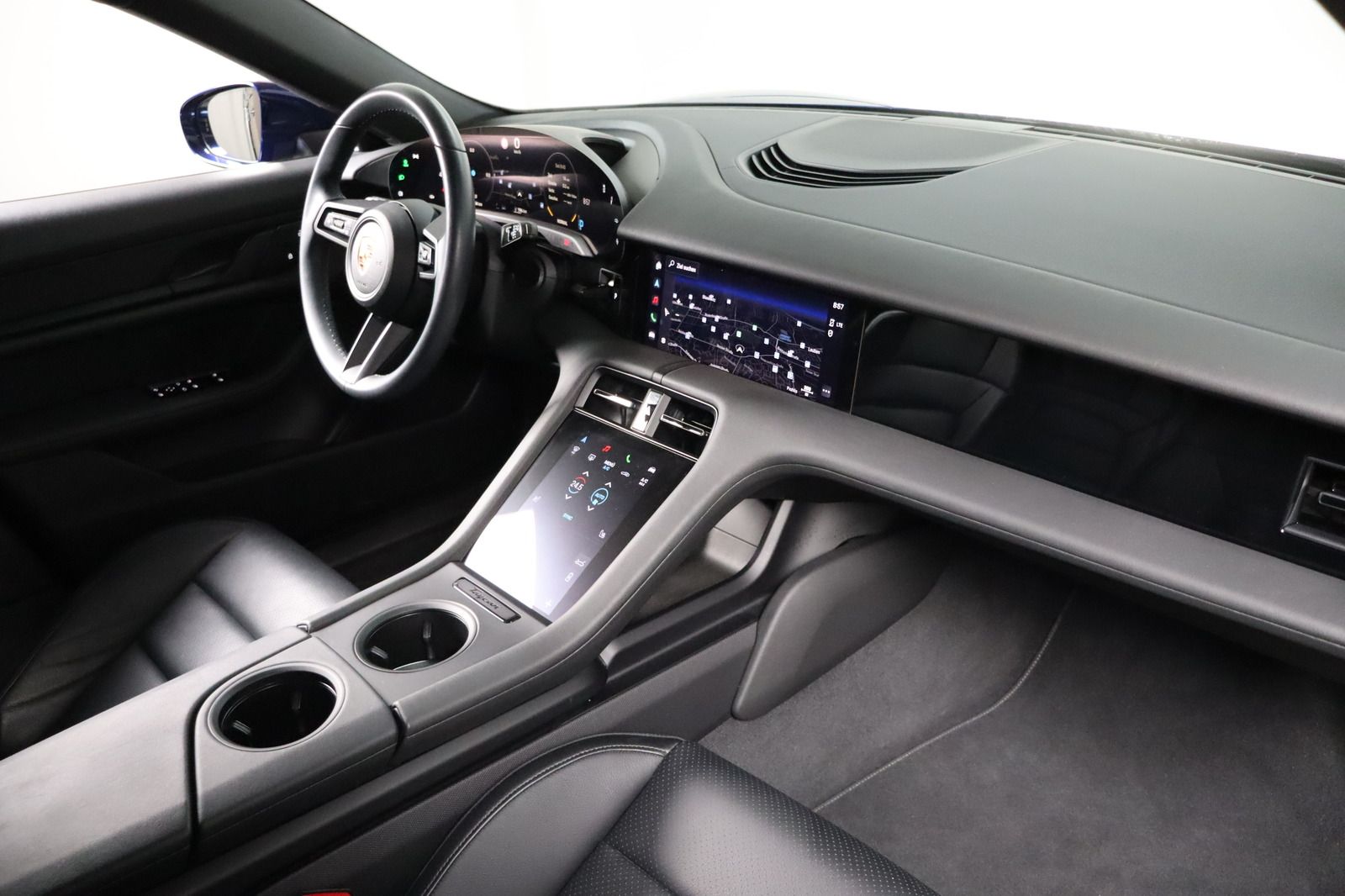 Fahrzeugabbildung Porsche Taycan 4 Cross Turismo * Luftfederung * LED