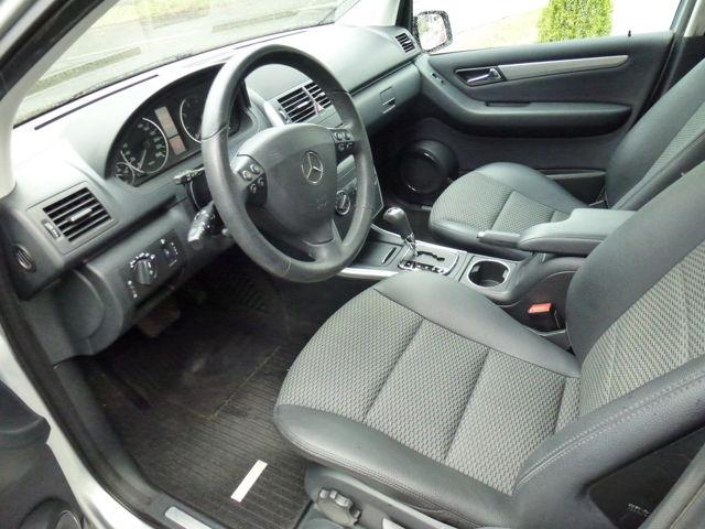 Mercedes-Benz A 180 AVANTGARDE Autom-Klima-78TKM-Sitzheizung