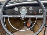 Volkswagen Karmann Ghia - Volkswagen Oldtimer: Cabrio