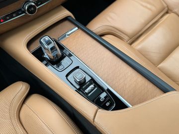 Volvo XC90 Inscription Hybrid AWD|Massage|Panorama|B&W