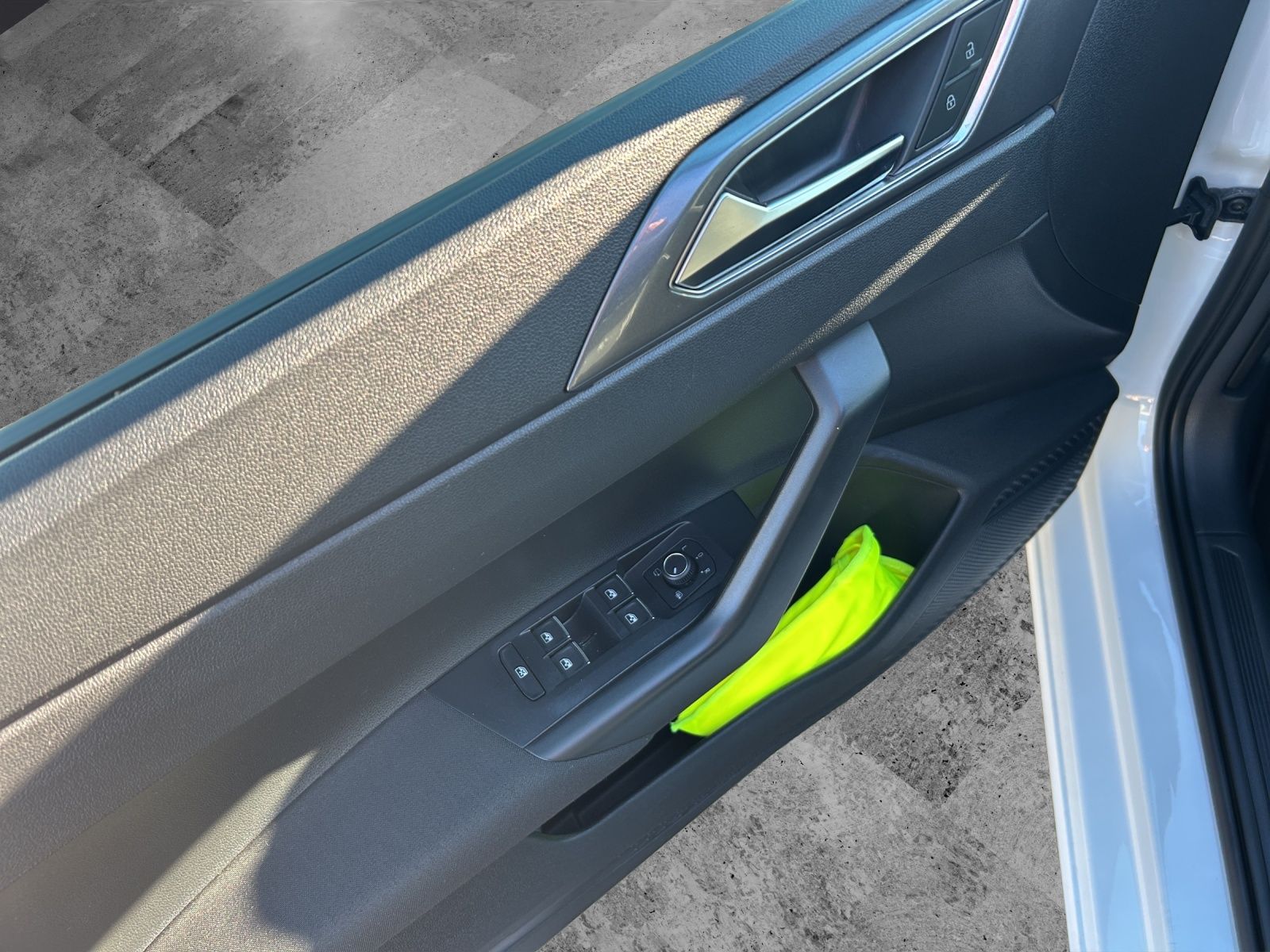 Fahrzeugabbildung Volkswagen Polo Highline TSI DSG LED ACC SH PDC Climatronic