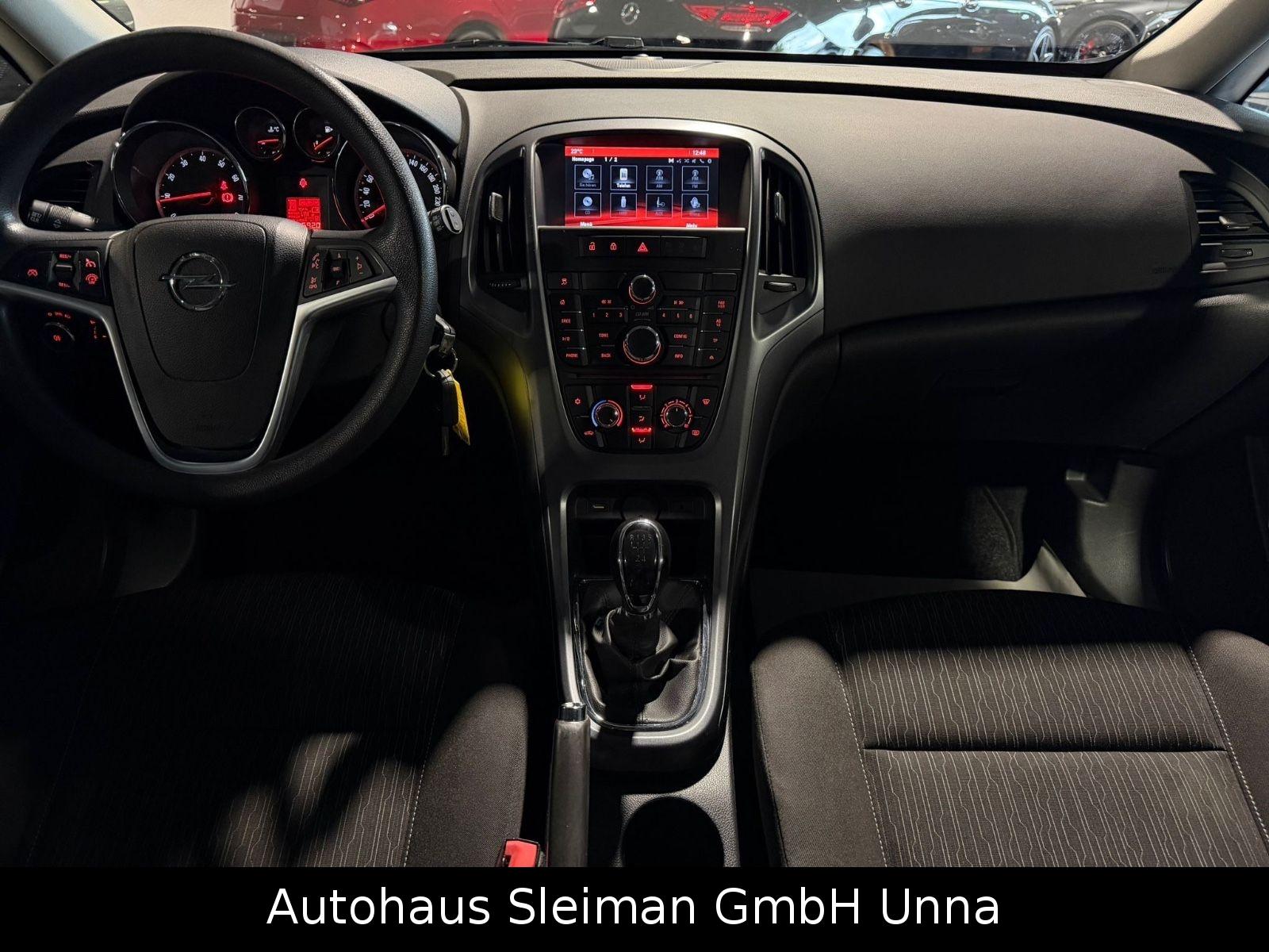 Opel Astra 2015 — photo 11